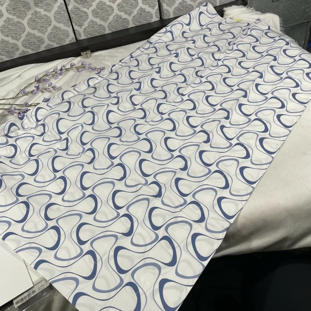 NIB Sferra Harwich [ 1‎ King ] Pillow Sham in White/Cornflower Blue